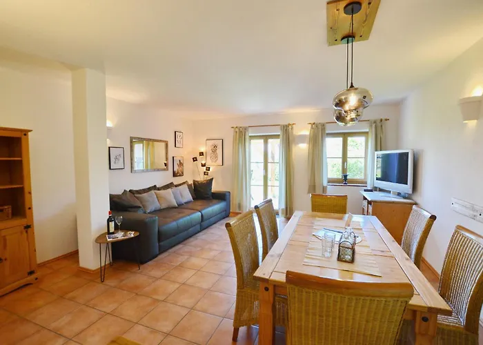 Meisterhof - Chiemsee Apartamento *